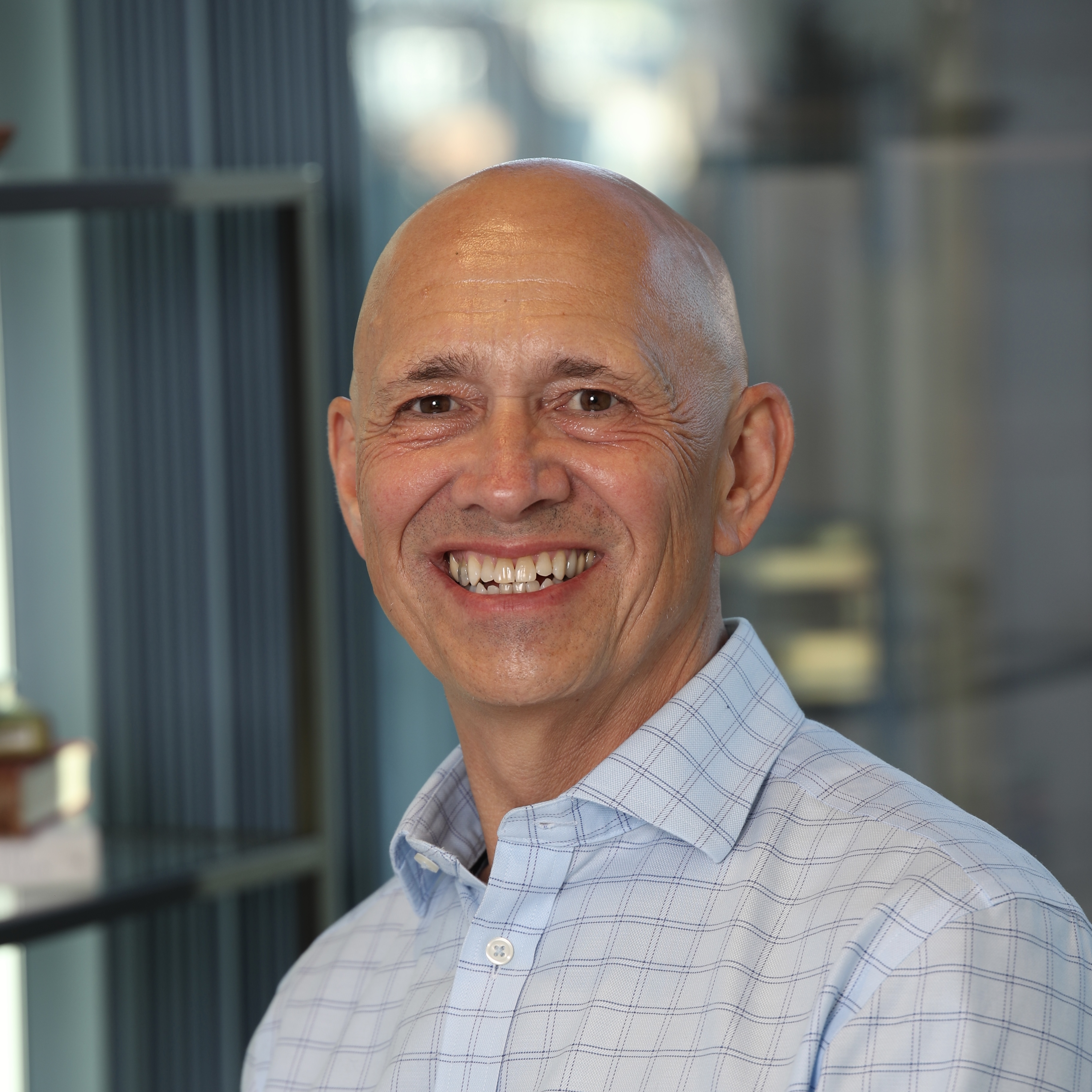 Headshot of Stephen Sanders